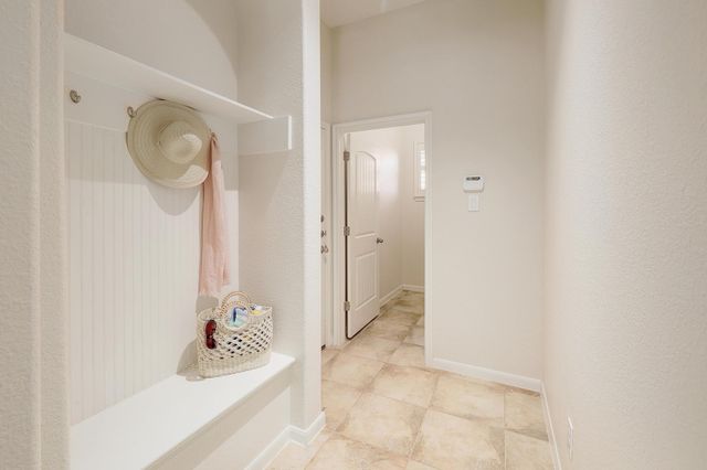 1200 Falling Hills DR, Georgetown, TX 78628