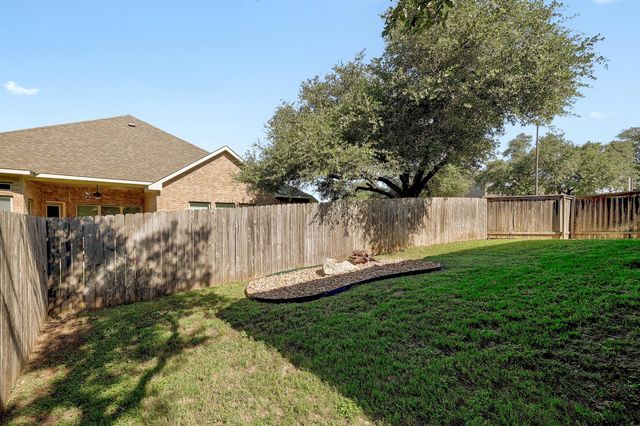 1200 Falling Hills DR, Georgetown, TX 78628