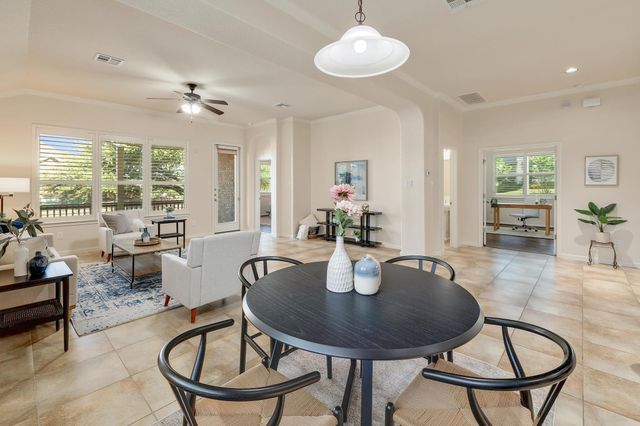 1200 Falling Hills DR, Georgetown, TX 78628