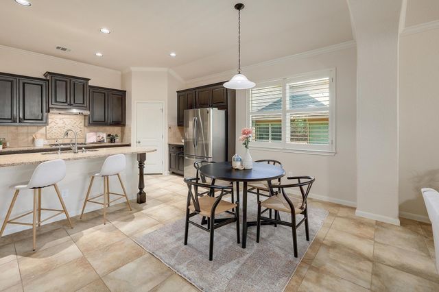 1200 Falling Hills DR, Georgetown, TX 78628