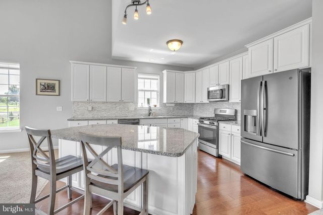 1100 MEADOWVIEW DR, Quakertown, PA 18951