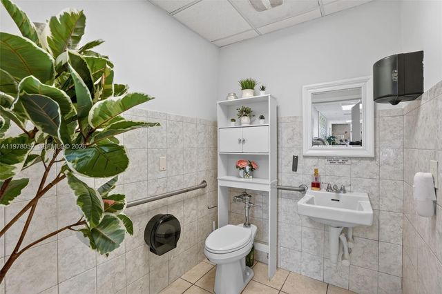 Beauty Service Spa For Sale in Doral, Doral, FL 33178