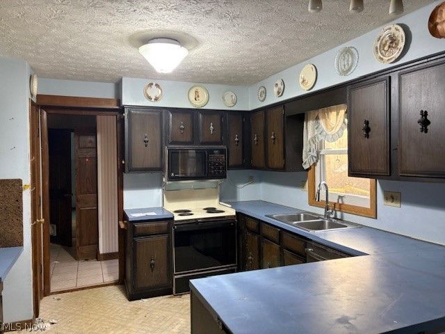 11801 Kenyon Drive, Hiram, OH 44234