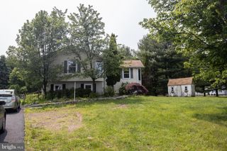 1158 CUSTER DR, Auburn, PA 17922