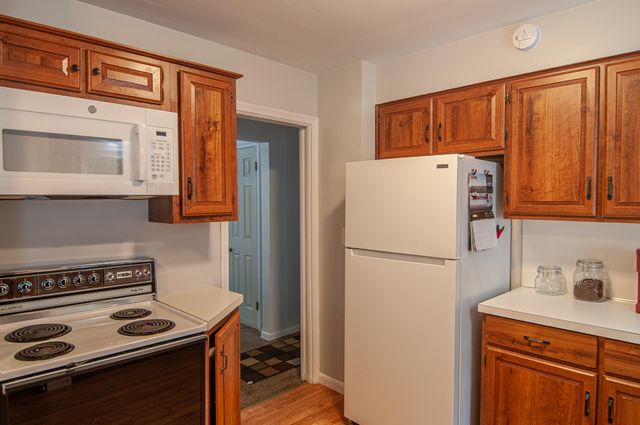 1621 Blackberry Lane, Flint, MI 48507