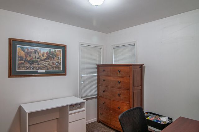 1621 Blackberry Lane, Flint, MI 48507