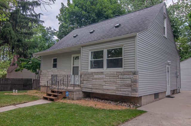 1621 Blackberry Lane, Flint, MI 48507