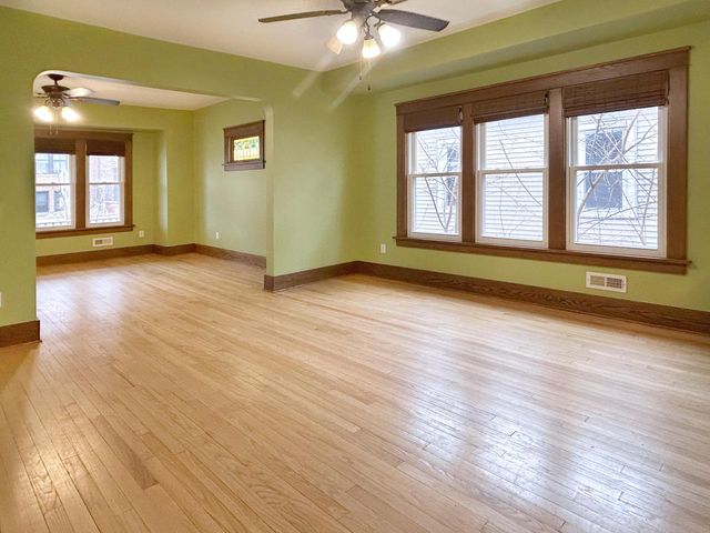 3041 S 11th STREET, Milwaukee, WI 53215