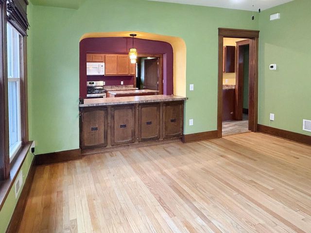 3041 S 11th STREET, Milwaukee, WI 53215