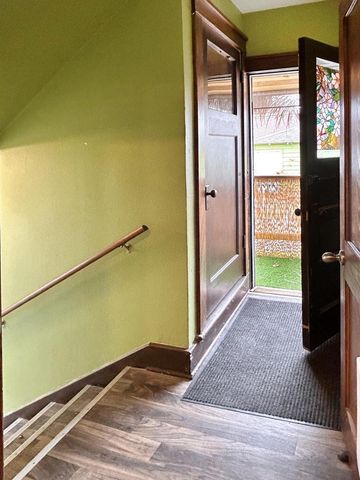 3041 S 11th STREET, Milwaukee, WI 53215