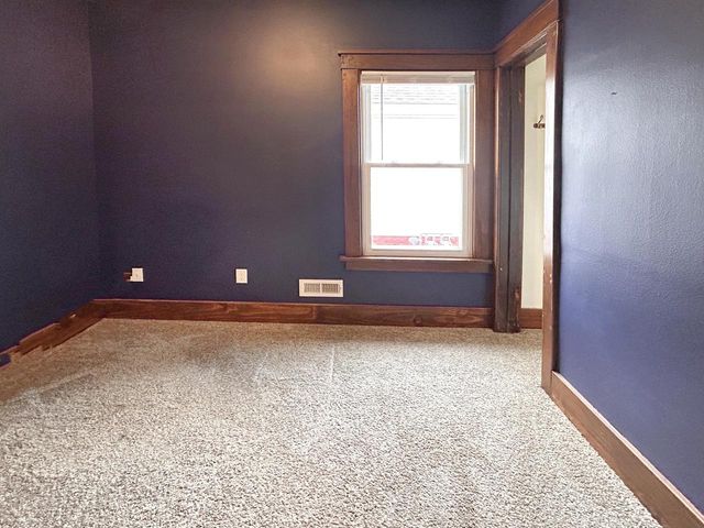 3041 S 11th STREET, Milwaukee, WI 53215