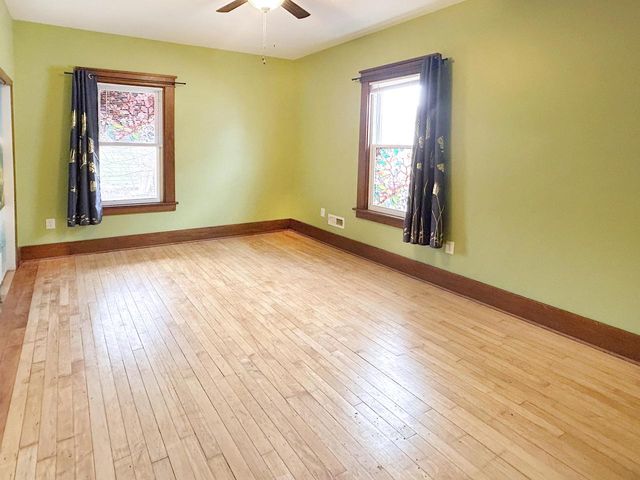 3041 S 11th STREET, Milwaukee, WI 53215