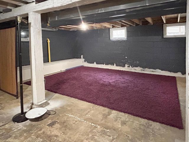 3041 S 11th STREET, Milwaukee, WI 53215