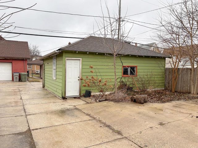 3041 S 11th STREET, Milwaukee, WI 53215