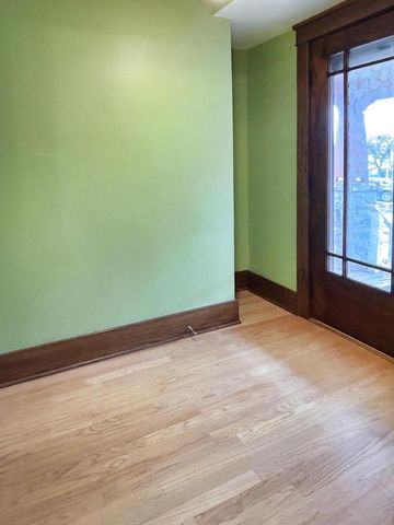 3041 S 11th STREET, Milwaukee, WI 53215