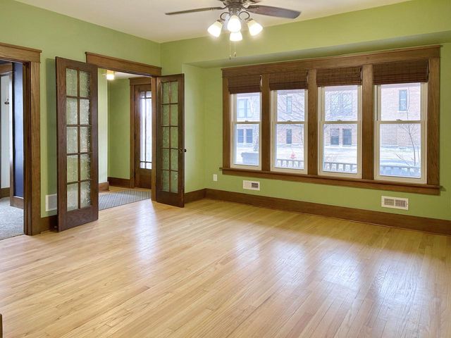 3041 S 11th STREET, Milwaukee, WI 53215