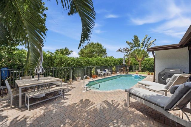 6372 SLEEPY WILLOW Way, Delray Beach, FL 33484