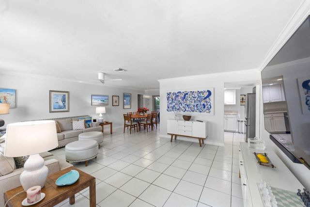 6372 SLEEPY WILLOW Way, Delray Beach, FL 33484