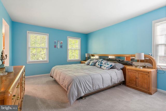 9833 NATICK RD, Burke, VA 22015