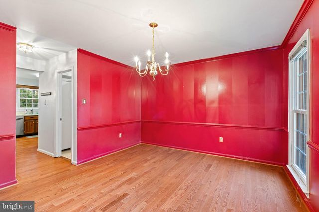 9833 NATICK RD, Burke, VA 22015