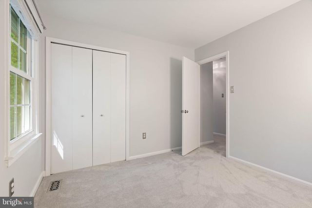 9833 NATICK RD, Burke, VA 22015