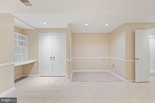 9833 NATICK RD, Burke, VA 22015