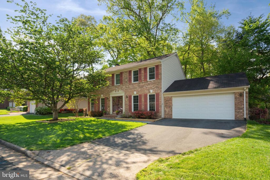 9833 NATICK RD, Burke, VA 22015