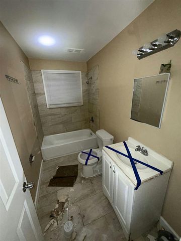 6752 Evergreen Road, Detroit, MI 48228