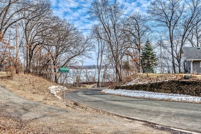 19230 Larkspur Avenue N, Marine On Saint Croix, MN 55047