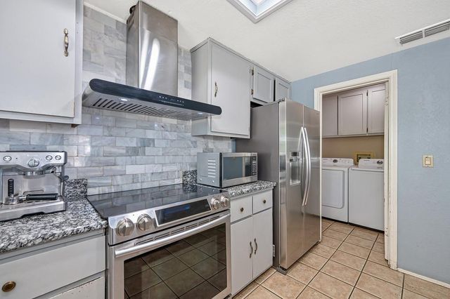 2923 Baronet Way, Sacramento, CA 95833