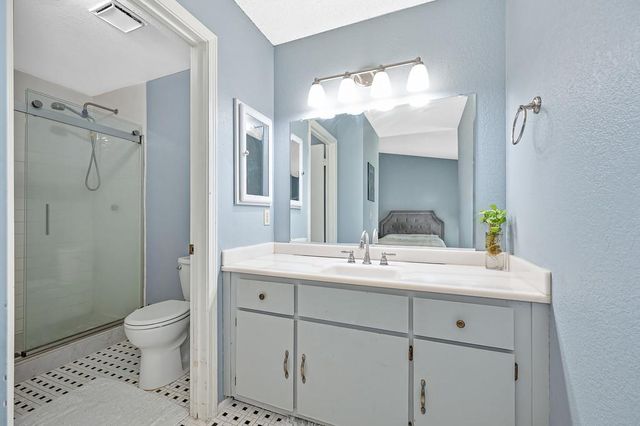 2923 Baronet Way, Sacramento, CA 95833