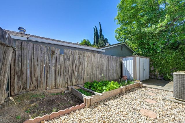 2923 Baronet Way, Sacramento, CA 95833