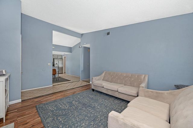 2923 Baronet Way, Sacramento, CA 95833