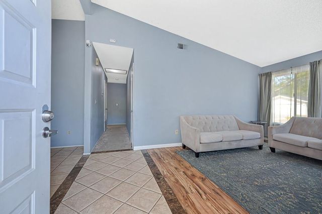 2923 Baronet Way, Sacramento, CA 95833