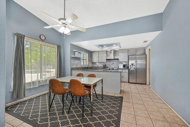 2923 Baronet Way, Sacramento, CA 95833