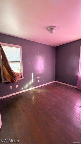 19728 Hoover Street, Detroit, MI 48205