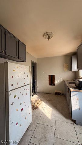 19728 Hoover Street, Detroit, MI 48205