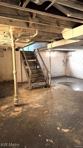 19728 Hoover Street, Detroit, MI 48205