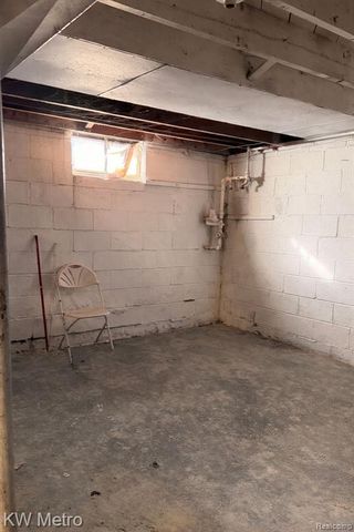 19728 Hoover Street, Detroit, MI 48205