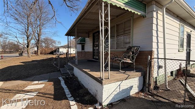 19728 Hoover Street, Detroit, MI 48205