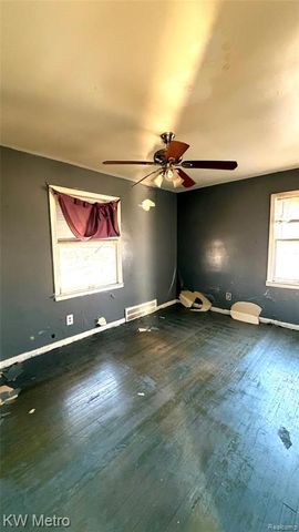 19728 Hoover Street, Detroit, MI 48205