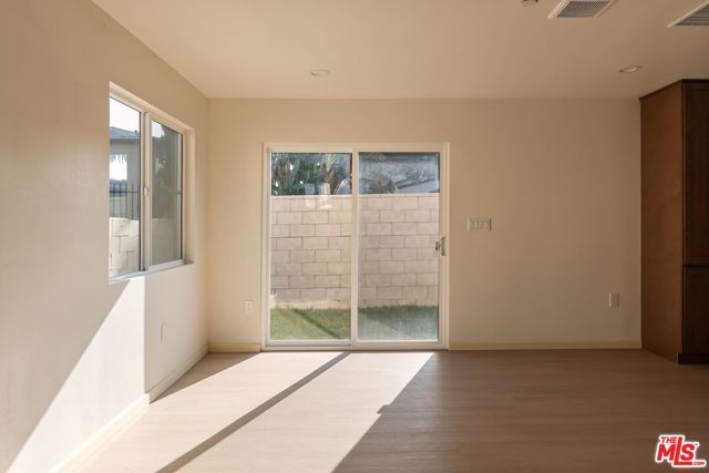 1120 W 110th Street, Los Angeles, CA 90044