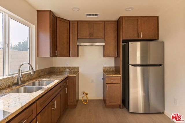 1120 W 110th Street, Los Angeles, CA 90044