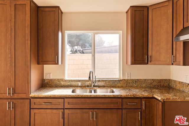 1120 W 110th Street, Los Angeles, CA 90044