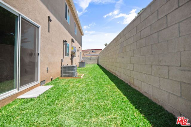 1120 W 110th Street, Los Angeles, CA 90044