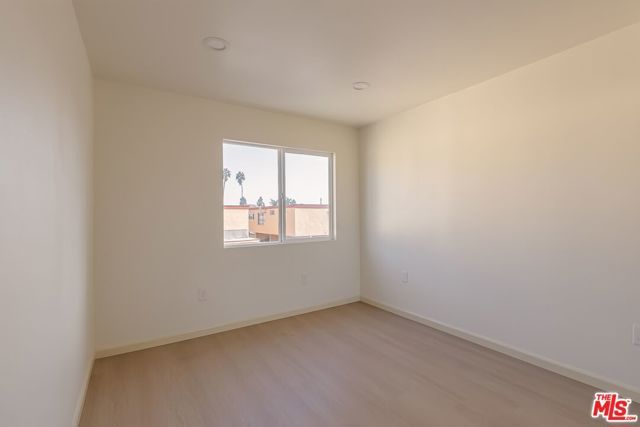 1120 W 110th Street, Los Angeles, CA 90044