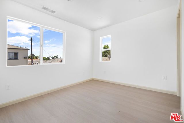 1120 W 110th Street, Los Angeles, CA 90044