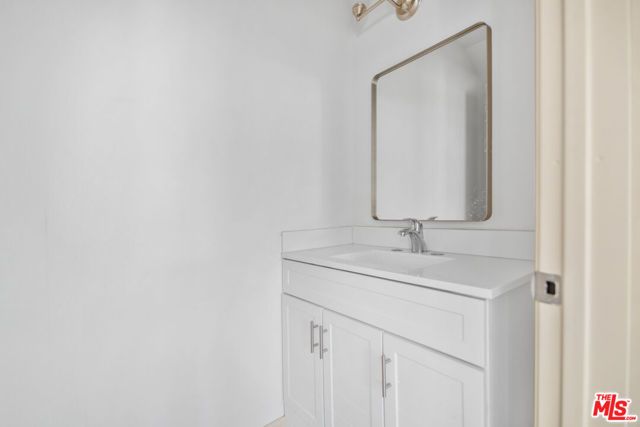 1120 W 110th Street, Los Angeles, CA 90044