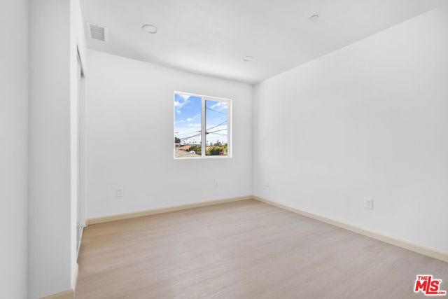 1120 W 110th Street, Los Angeles, CA 90044