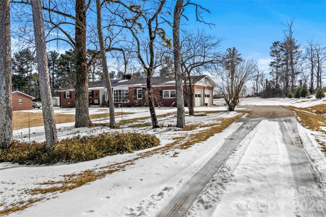 3937 W Old US Hwy 421 None, Hamptonville, NC 27020